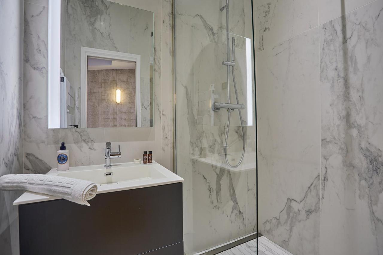 Apartment Saint Germain Des Pres By Studio Prestige Paris Luaran gambar